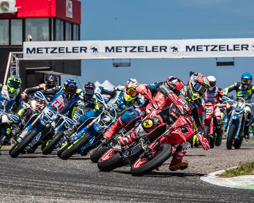 Metzeler 10 inch 50J Tubeless Roadtec Scooter Tyre (3.00-10)