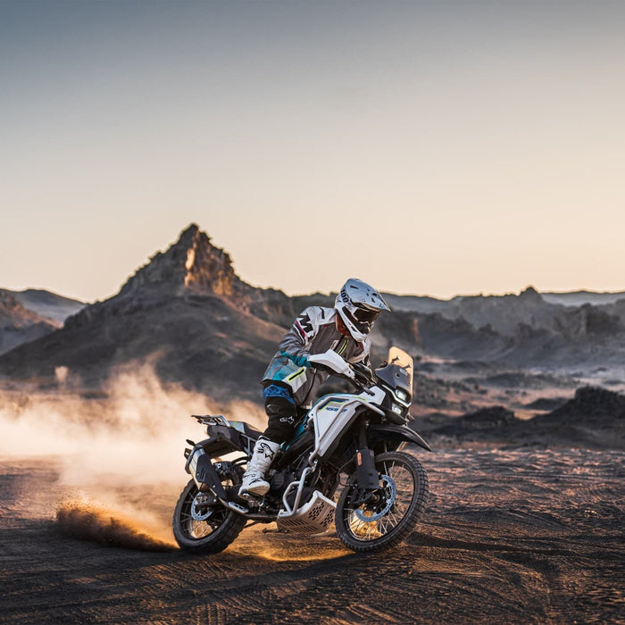 CFMOTO 450 MT
